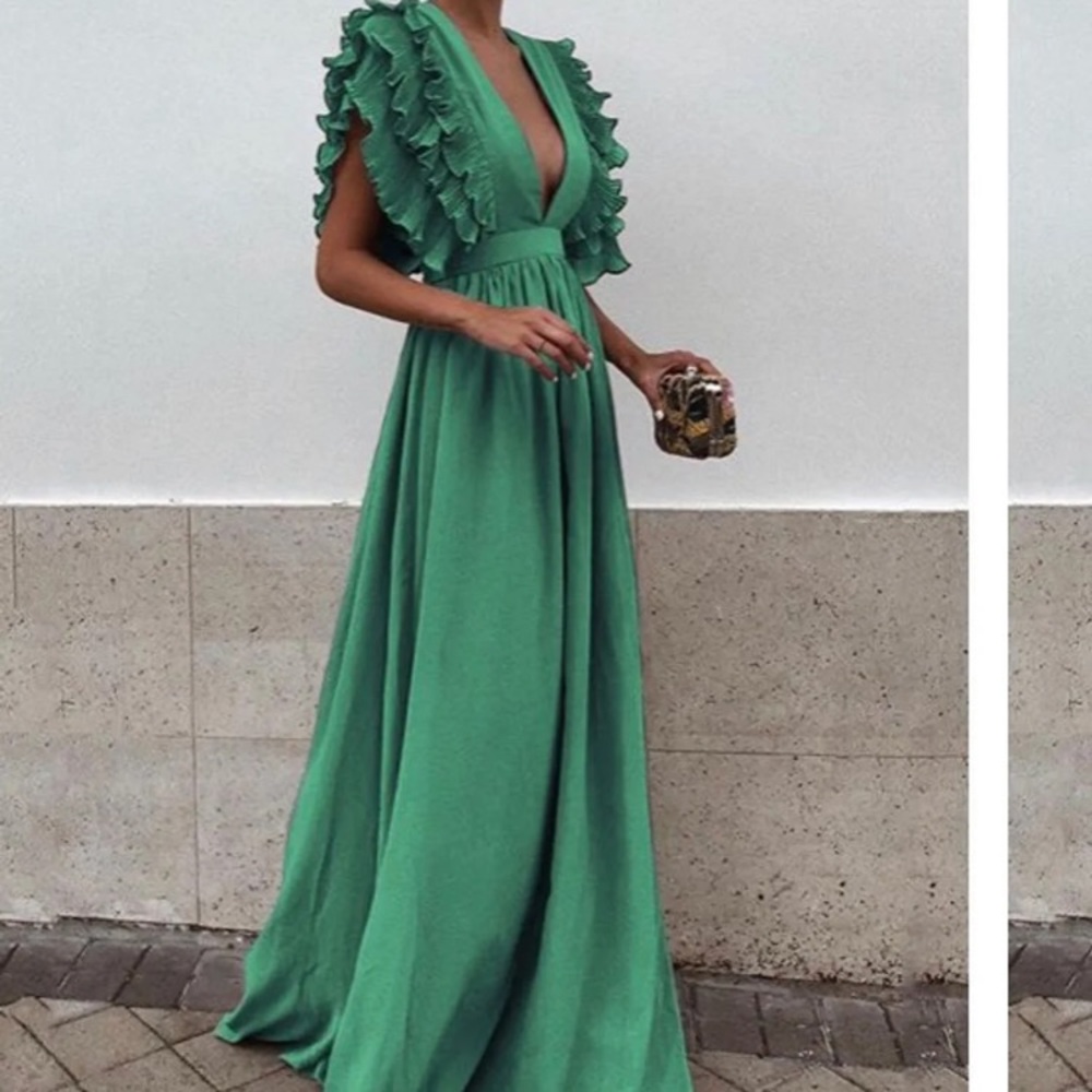 Ruffle sleeve dress